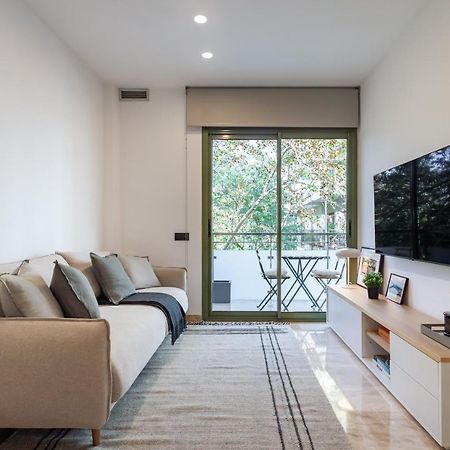 Cozy Apartment Les Corts Barcelona Bagian luar foto