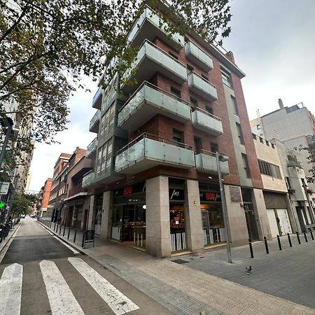 Cozy Apartment Les Corts Barcelona Bagian luar foto