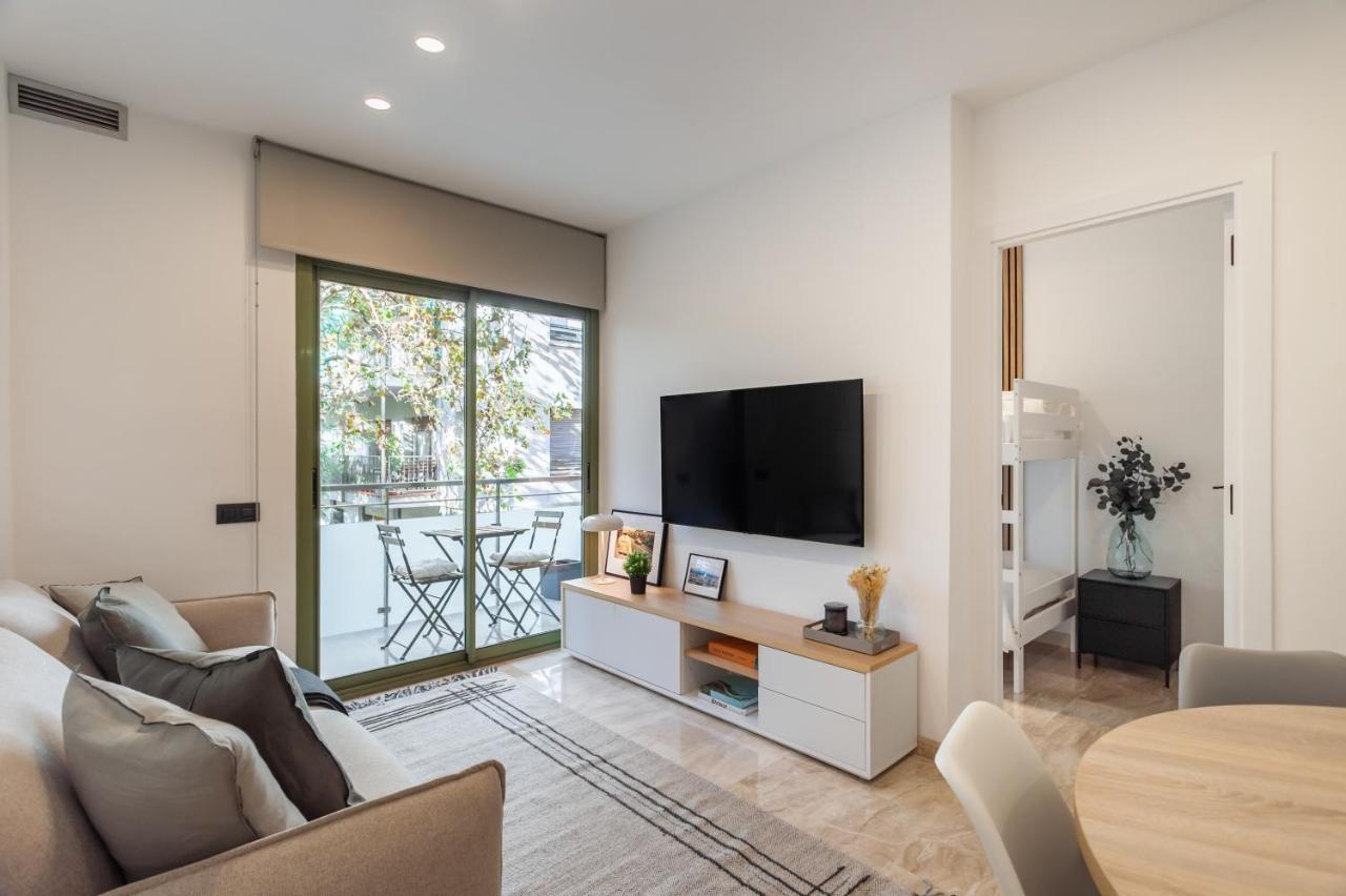 Cozy Apartment Les Corts Barcelona Bagian luar foto